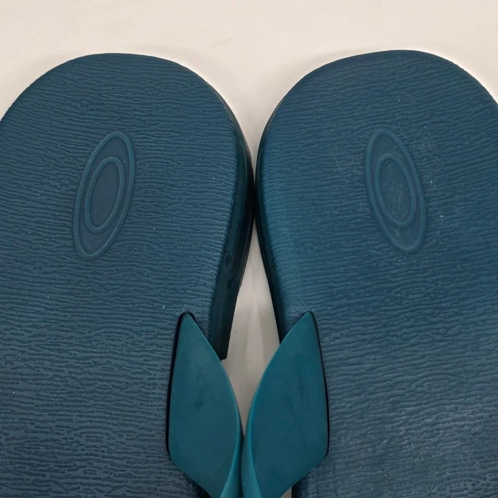 OAKLEY ELLIPSE FLIP FLOP MENS SIZE 10 TEAL BLUE RUBBER CASUAL THING SLIDE ON EUC